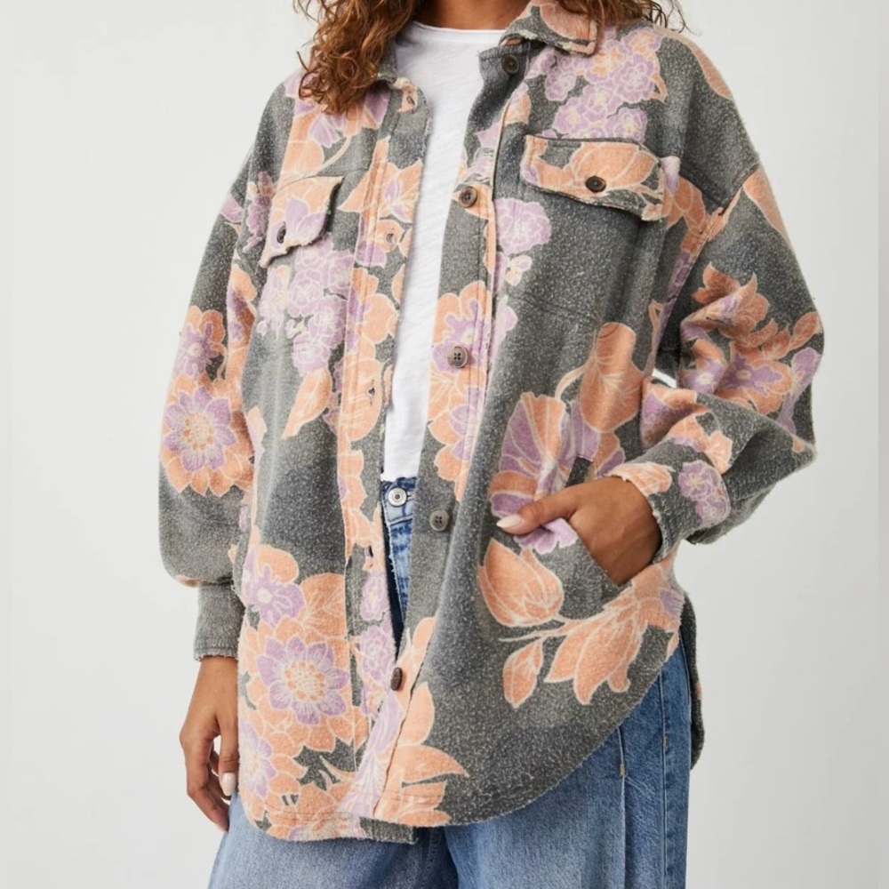 NWT! FREE PEOPLE FLORAL SHACKET